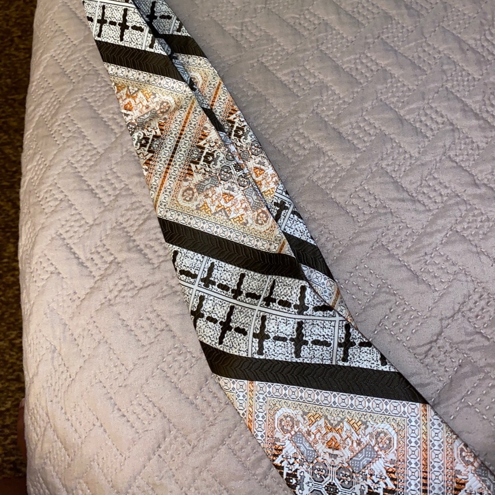 Hughes & Hatcher Multicolored Tie